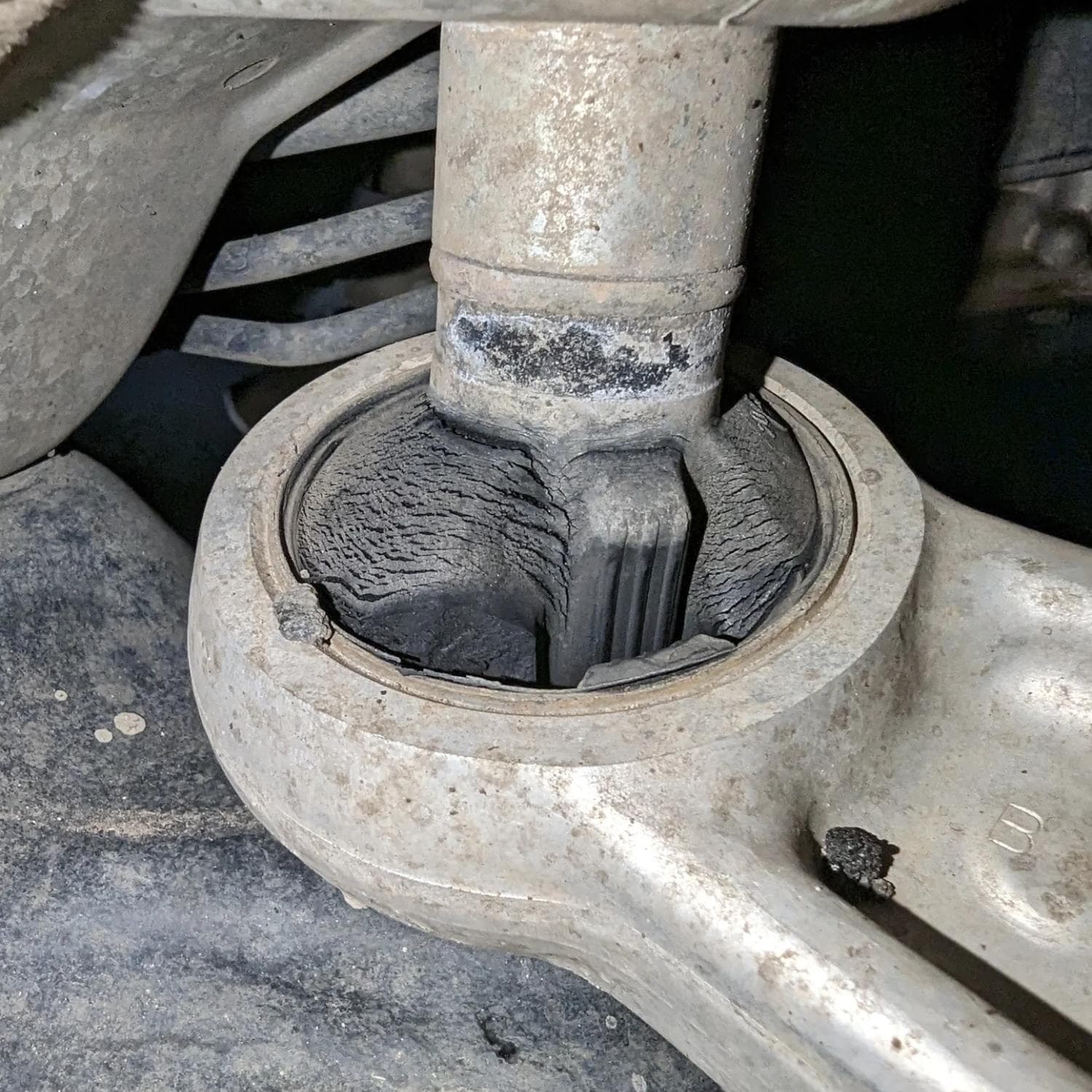 what-causes-squeaky-suspension